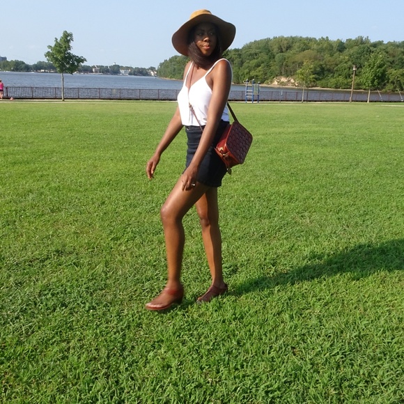 Meet your Posher, Lorin - Picture 7 of 7